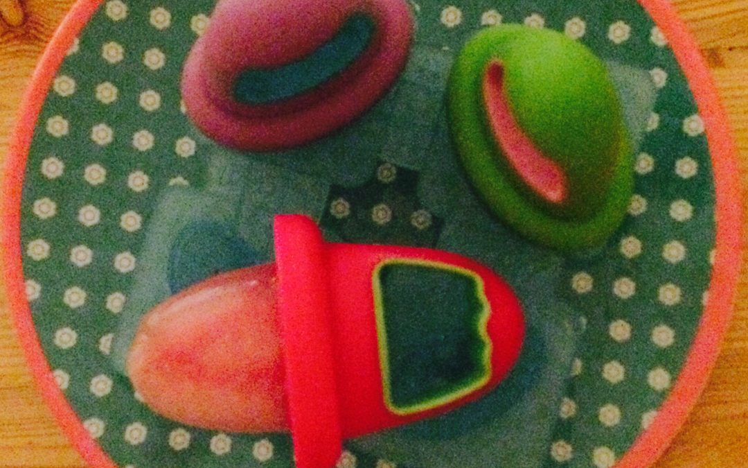 Home made ice lollies for sick bug little tummies…